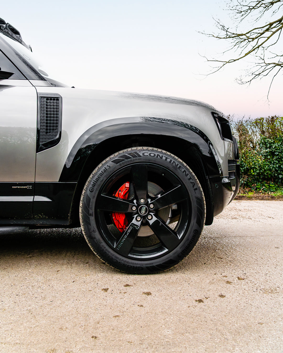Fits Land Rover Defender 130 2020+ Gloss Black Wheel Arch Kit
