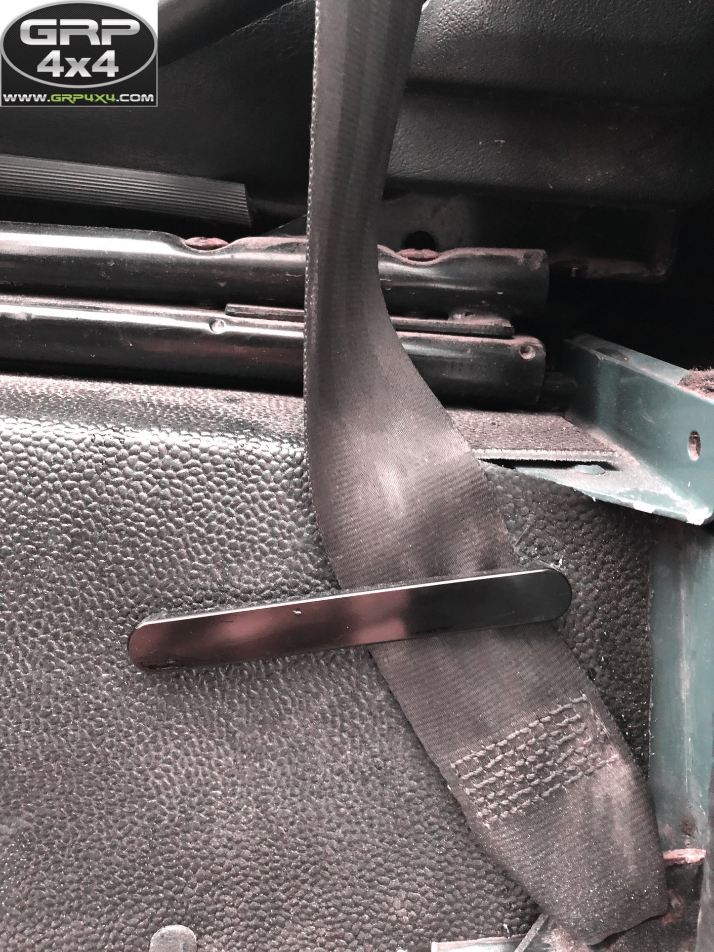 Land Rover Defender 110/130 Billet Seat Belt Guide